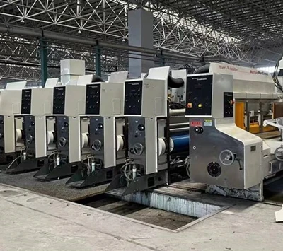 中古のWard Printing Slotterダイカットマシンをロードする